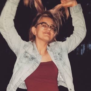 Meet your Posher, Mia